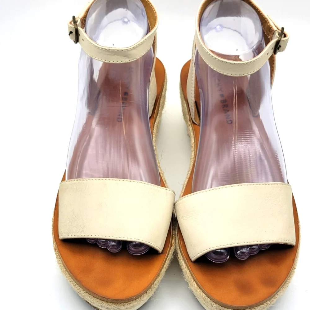 Lucky Brand Elegant Cream Platform Sandals SIZE‎ 7.5. #1514